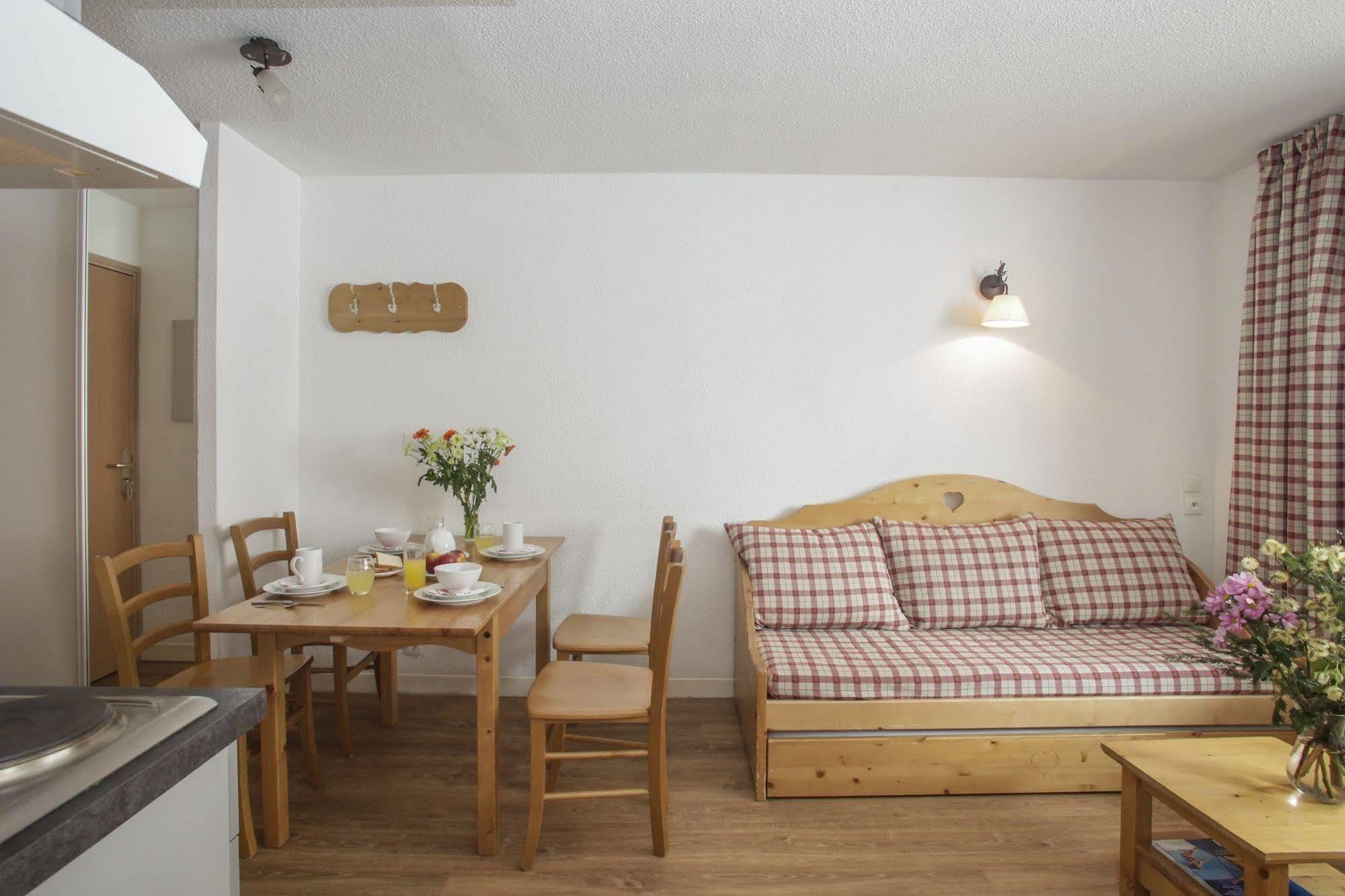 Residence Odalys Le Rond Point Des Pistes Тин Екстериор снимка