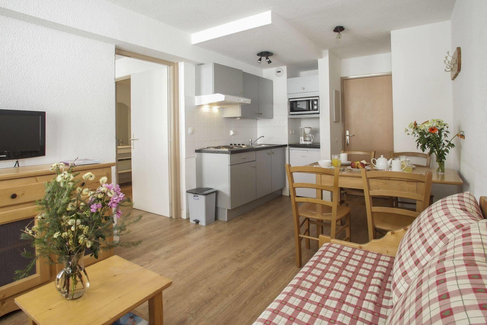 Residence Odalys Le Rond Point Des Pistes Тин Екстериор снимка